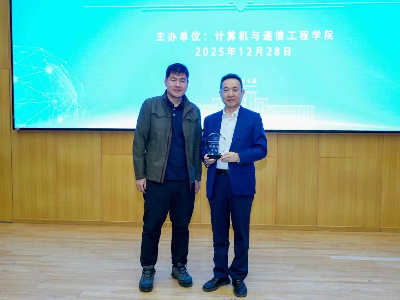 16a0f02f3222a56aa12bf708968f78b9.jpg 16a0f02f3222a56aa12bf708968f78b9.jpg